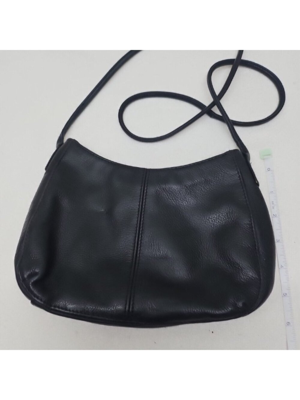 Vintage Fossil Black Leather Crossbody Bag Key Charm Y2K Minimalist - Picture 8 of 16
